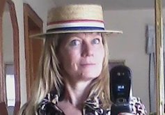 becky bigelow in hat