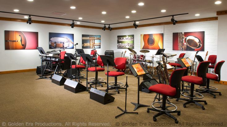 The music rehearsal room for the Golden Era Productions musicians. Unlike the other musicians, Ron rarely rehearsed.