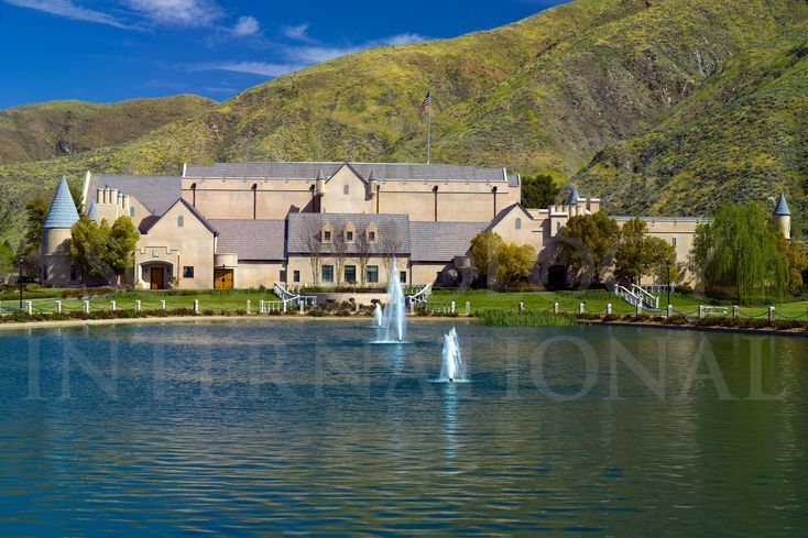 See the Photos: Behind-the-Scenes at the Worker’s Paradise Ron Miscavige “Escaped” From
