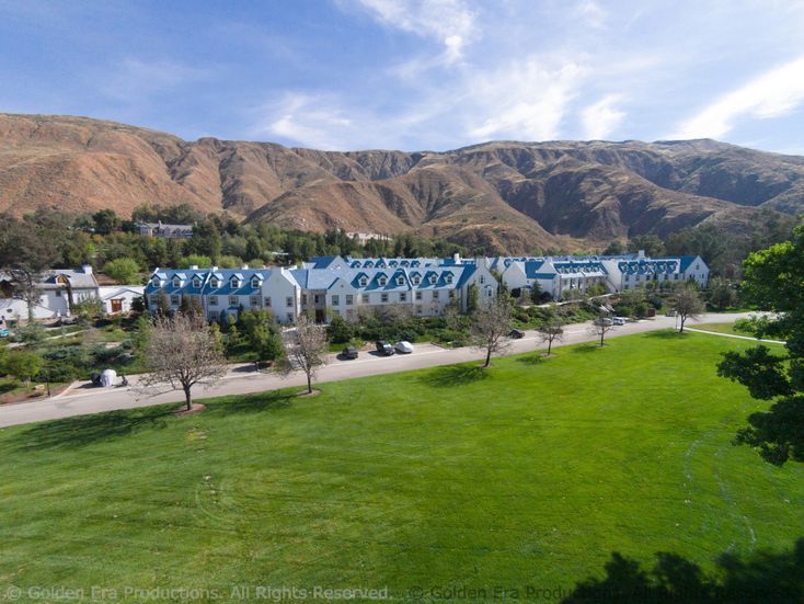 Staff living quarters comfortably house those who work at Golden Era Productions, with parking for staff members’ cars. Ron Miscavige had a car given to him by his son and daughters that he drove thousands of times on and off the property.