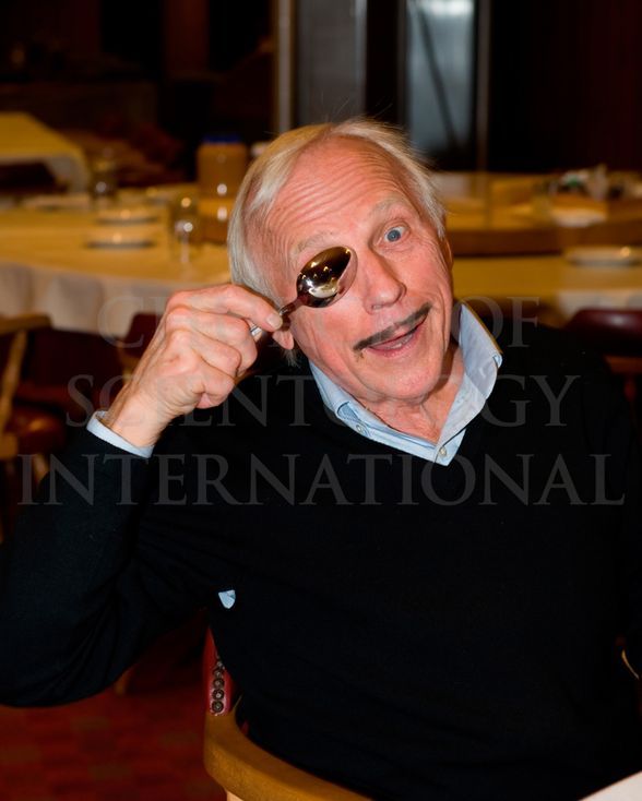 Ron Miscavige celebrates his birthday, January 2009.