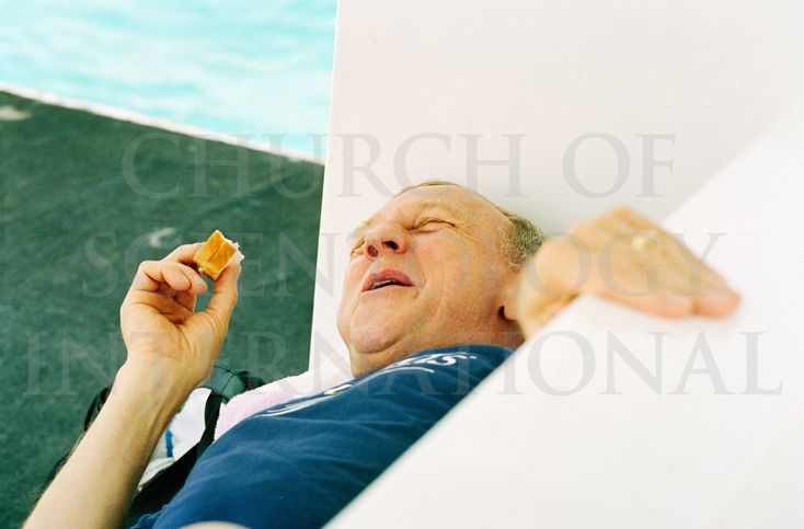 Ron Miscavige having a good time in the Caribbean on a day off.